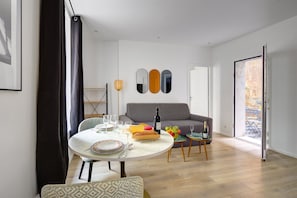 Interior - TBS 29 - Elegant apartment with terrace (Paris)