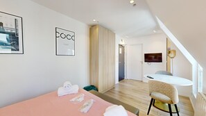 WiFi, bed sheets - TBS 36 - Studio with timeless charm (Paris)
