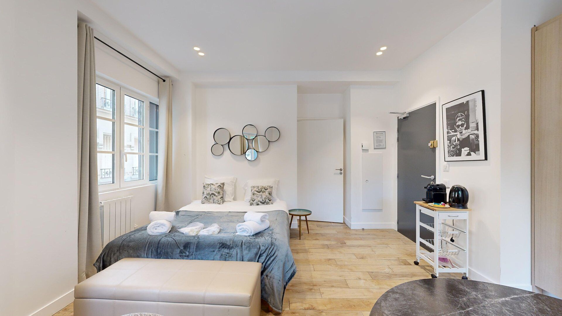 Bügeleisen/Bügelbrett, Internetzugang, Bettwäsche