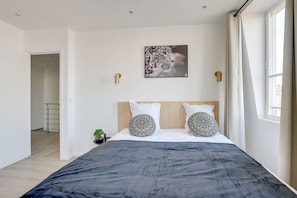 3 bedrooms, WiFi, bed sheets