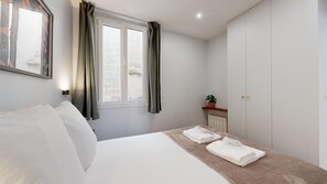 2 bedrooms, iron/ironing board, internet, bed sheets - TBS 196 - Charming apartment in the Marais (Paris)