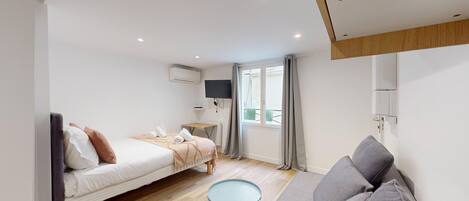 Internet, bed sheets