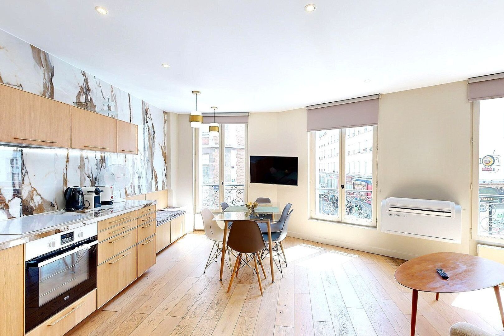 Microwave, oven, dishwasher, coffee/tea maker