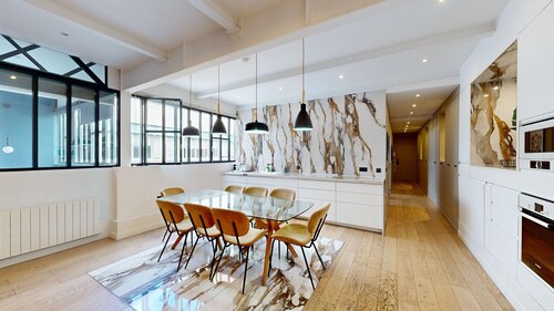 TBS 49 - Prestigieux appartement à Paris