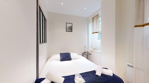 3 bedrooms, Internet, bed sheets - TBS 160 - Modern and elegant haven of peace (Paris 10 Entrepôt)