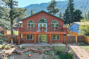 Front of property - Potter's Peak (Cascade)