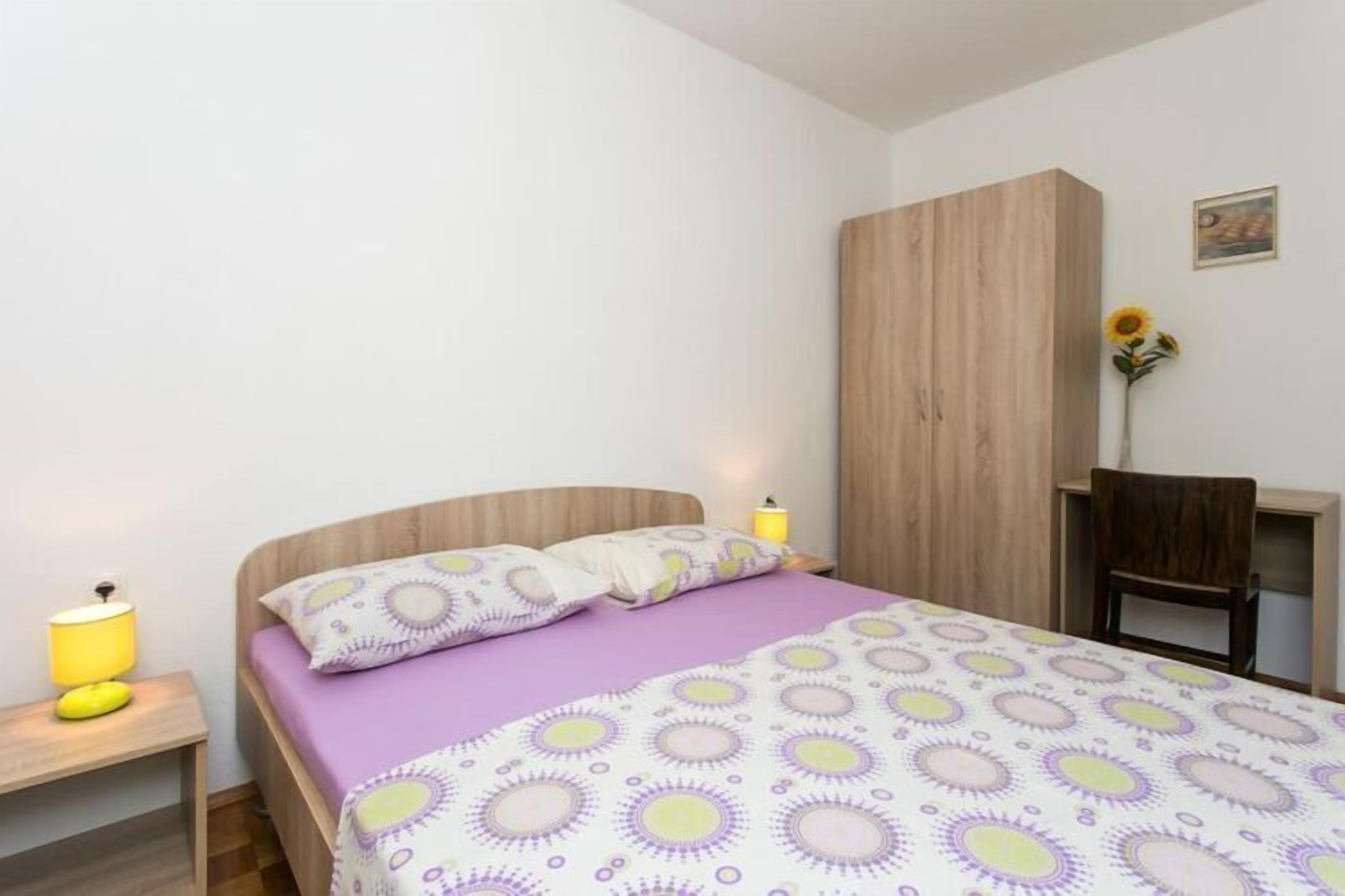 2 bedrooms, WiFi (free)