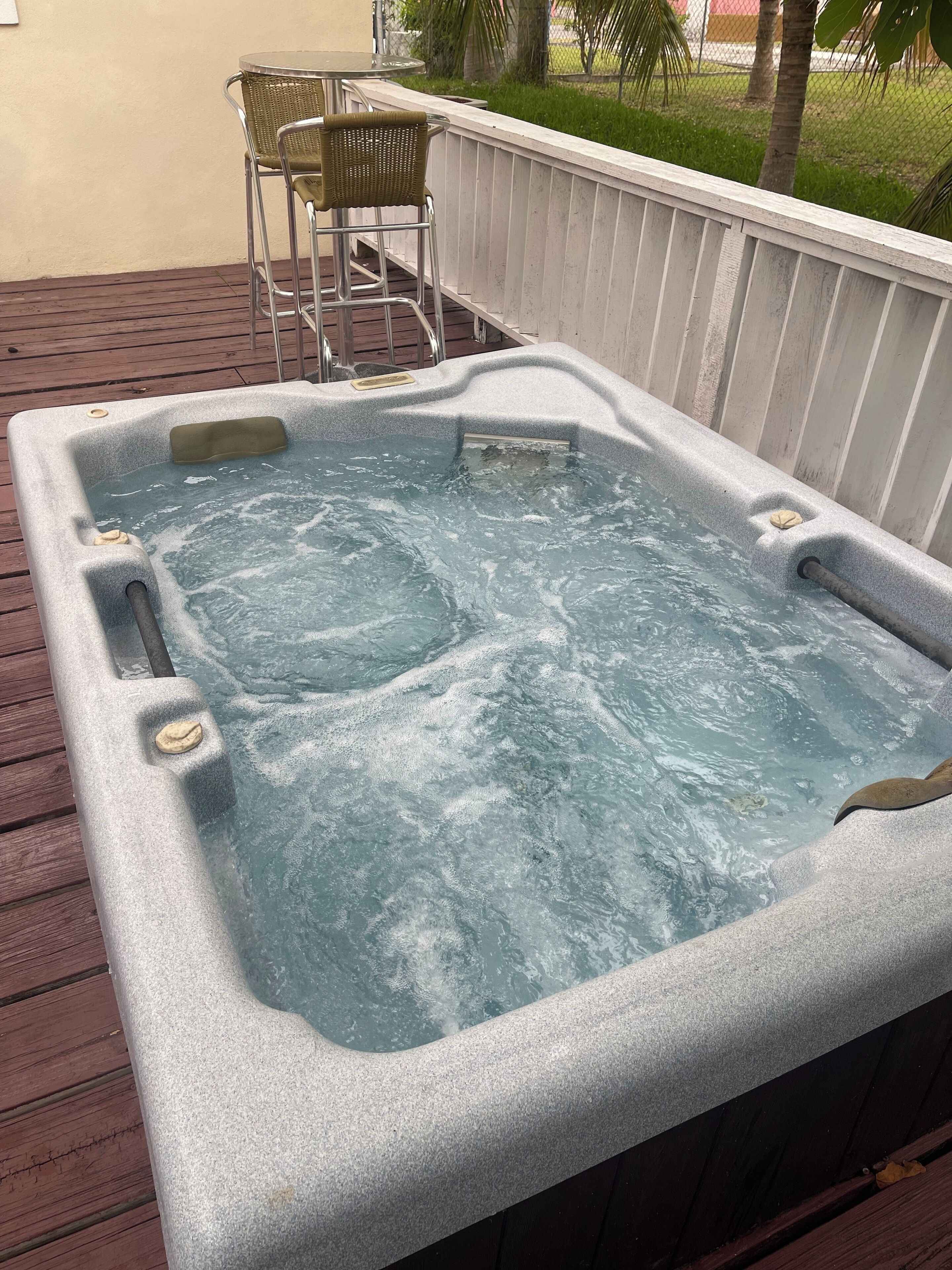 Bain à remous extérieur