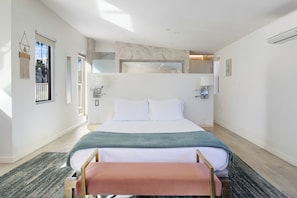 1 Schlafzimmer, Reisekinderbett, kostenloses WLAN, Bettwäsche