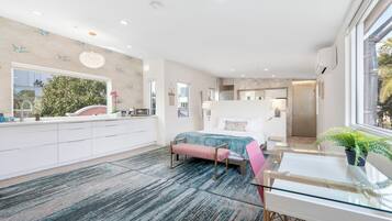 1 bedroom, travel crib, free WiFi, bed sheets