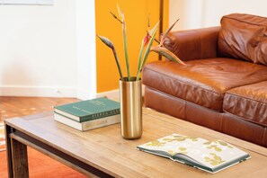 Interior - Southwest by AvantStay | Heart of Hollywood | Remodeled 1920s Bungalow (Los Angeles)