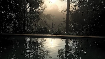 2 udendørs pools