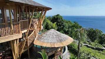 Beach/ocean view