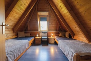 3 間睡房、熨斗/熨衫板、可攜式嬰兒床、免費 Wi-Fi