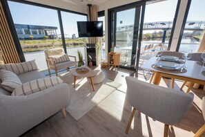 Televisión y reproductor de DVD 