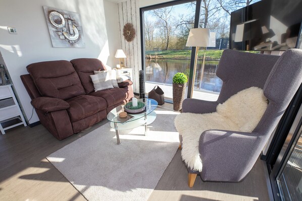 电视、DVD 播放器