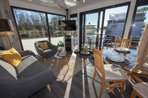 Hausboot 5 Seekönig. Naturnah und auf dem Wasser.