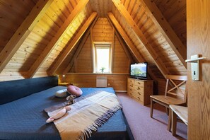 3 slaapkamers, een strijkplank/strijkijzer, reisbedje, gratis wifi