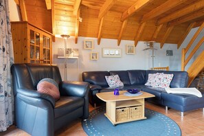 Télévision, lecteur de DVD, chaîne hi-fi