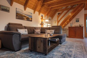 Télévision, chaîne hi-fi