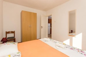 2 bedrooms, free WiFi