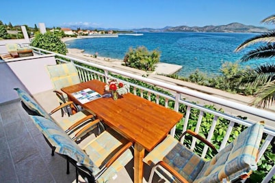 Apartments Stipo - Comfort Two Bedroom Apartment with Balcony and Sea View (A2)