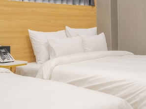 Family Twin Room | Desk, laptop workspace, free WiFi - Hotel Leo Changwon Central Branch (Changwon)