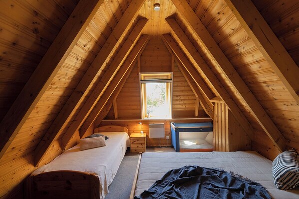 2 bedrooms, iron/ironing board, travel crib, free WiFi