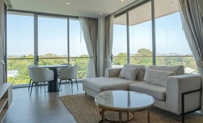 إطلالة على الجبل