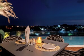 Outdoor dining - Elite Atoll Serviced Apartments (Rawai)