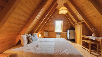 2 makuuhuonetta, silitysrauta/-lauta, vauvan matkasänky, ilmainen Wi-Fi