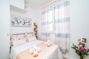 1 bedroom, iron/ironing board, free WiFi