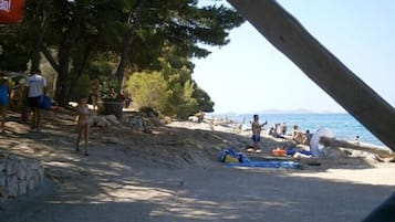 Una playa cerca