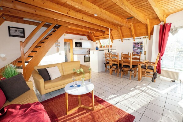 TV, fireplace, DVD player, stereo