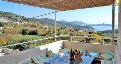 Villa Tony - Five Bedroom Villa with Terrace, Swimming Pool and Sea View