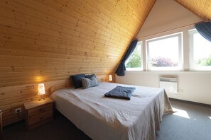 2 bedrooms, iron/ironing board, travel cot, free WiFi - Vacation home Nordertill 1, close to the cutter port and cozy. (Wurster Nordseeküste)