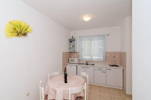Dining - Apartments Villa Dingač- Borak - Standard One Bedroom Apartment with Balcony and Sea View No. 3 (Potomje)
