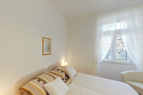 2 bedrooms, free WiFi