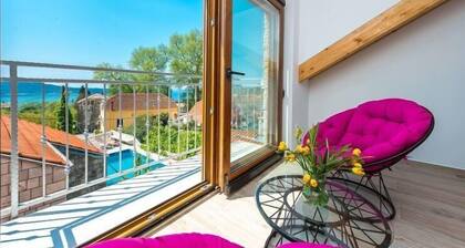 Villa Mia -Three-Bedroom Villa with Swimming Pool