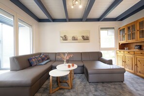 TV, fireplace, DVD player, stereo