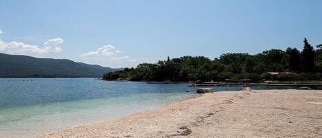 Na praia