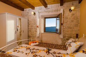 4 bedrooms, iron/ironing board, travel crib, free WiFi