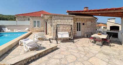 Villa Ivana - Three-Bedroom Villa with Private Pool