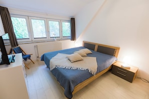 2 bedrooms, travel cot, free WiFi - Apartment Sieltrift 4-06 Lively and with coastal charm. (Wurster Nordseeküste)