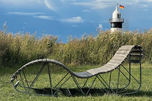 Property grounds - Vacation home lighthouse. In the middle of the countryside and at the cutter harbor. (Wurster Nordseeküste)
