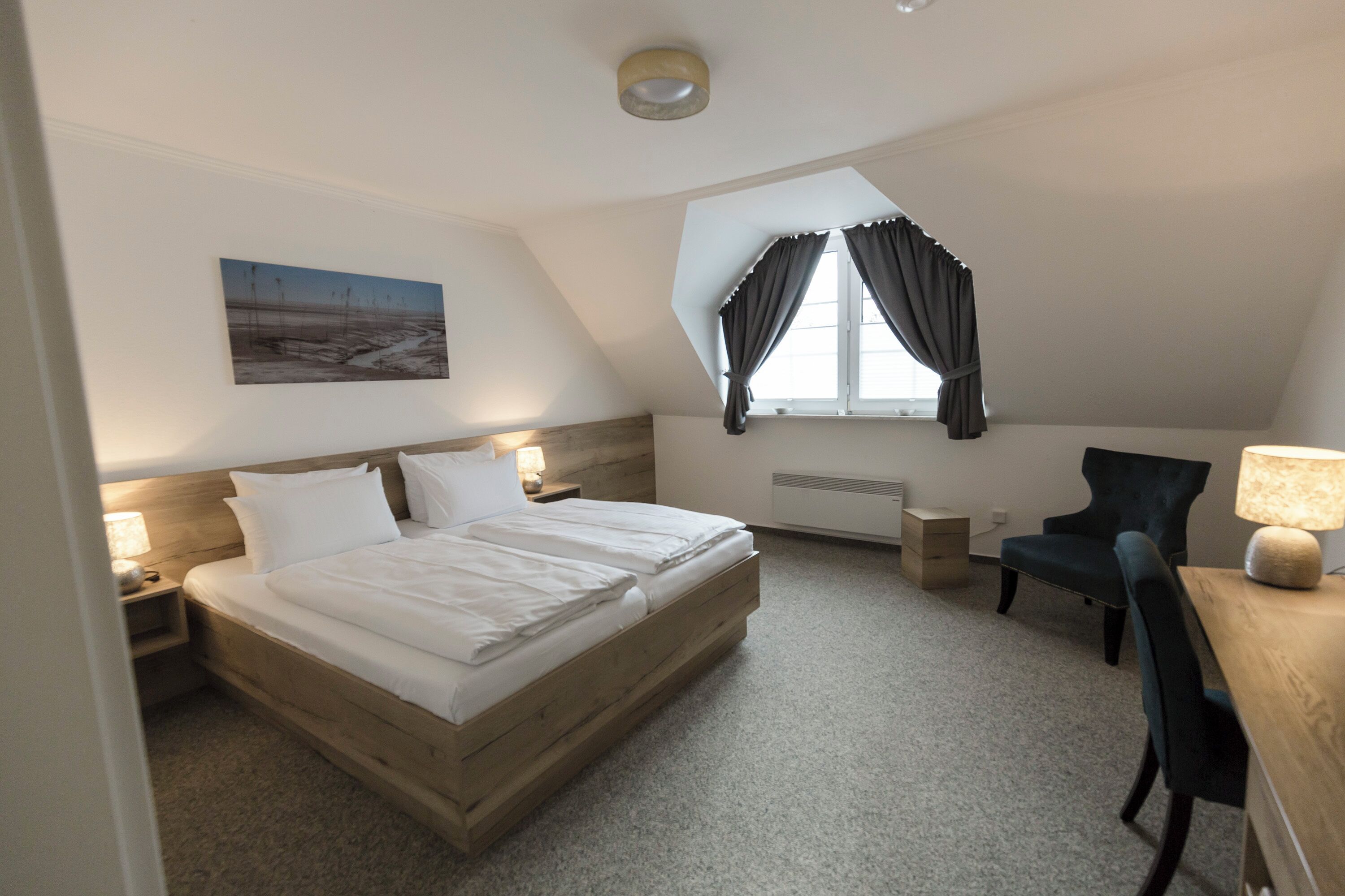 Schreibtisch, kostenloses WLAN, Bettwäsche