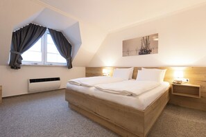 Desk, free WiFi, bed sheets