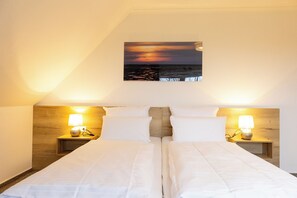 1 bedroom, desk, free WiFi, bed sheets