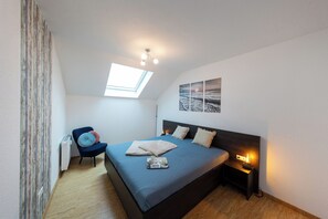 2 Schlafzimmer, Reisekinderbett, kostenloses WLAN