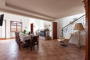 6 bedrooms - Tenuta San Cassiano With Garden And Pool (San Cassiano)